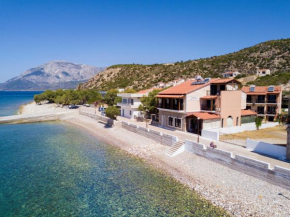  Amfilissos Hotel  Кумейка
